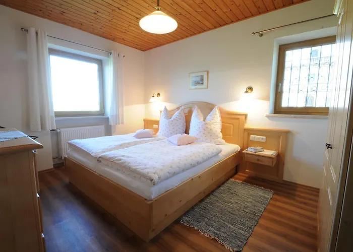 Hofbauer Seeon-Seebruck